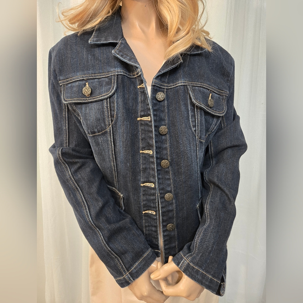 Women's Dark Blue Tailored Denim Jacket.  Pristine Condition.